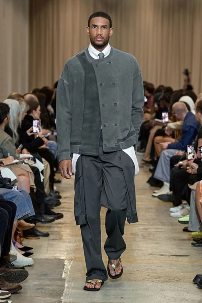Look 40